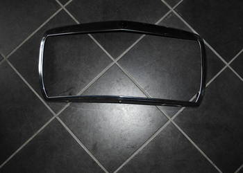 Grill atrapa ramka Mercedes beczka W 123