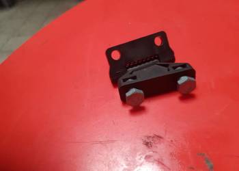 82033679 Zawias New Holland