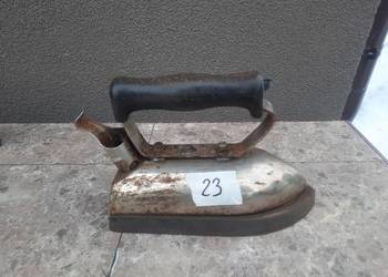nr23 Stare żelazko elektryczne bakelitowa rękojeść