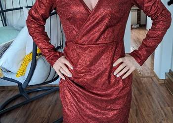 nowa czerwona sukienka rozmiar z metki M ale to raczej L brak metki