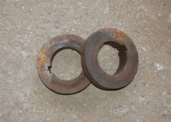 Pak 40 dystanse piast wahaczy do armaty WH