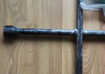Porządny Klucz Krzyżakowy do Kół samochodu plus Linka Holownicza