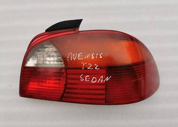 Lampa Prawy Tył Tylna Prawa Toyota Avensis T22 Sedan