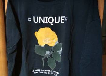 Czarna bluza z żółtą różą - Rozmiar M