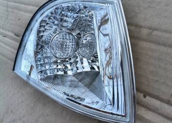 Kierunkowskaz prawy migacz Skoda Octavia 1