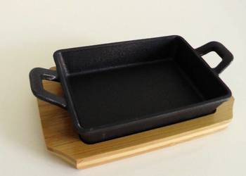 Patelnia żeliwna 21,5x11,3x4,4cm z deską do serwowania