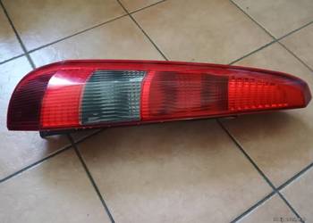 Lampa tylna lewa do Forda Fiesty 2005 rok