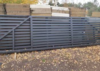 brama palisada każdy wymiar