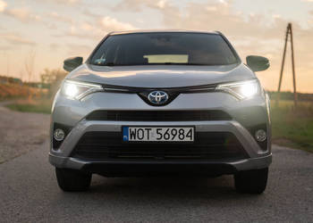 Toyota RAV4 hybryda