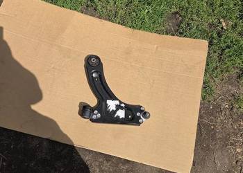 Wahacz lewy przód przedni Opel Corsa C 13140037