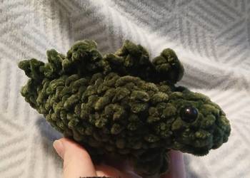 Pluszowy dinozaur na szydełku