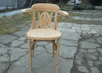 Stare krzesło gięte.
