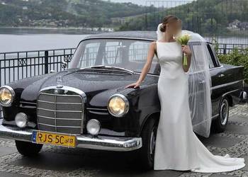 Klasykiem do ślubu - Mercedes W110 Skrzydlak - wynajem samochodu na ślub