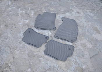 Passat B5 Dywaniki Gumowe Oryginał Vag Germany Szare Komplet Dywan