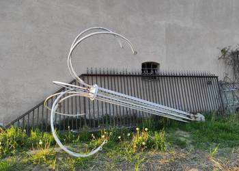 Wysoki metalowy kwietnik stojak na kwiaty