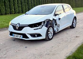 Renault Megane IV 1.2 Kamera!!! Navi!!! PDC!!! Alu felgi!!! itd...