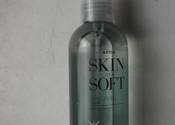 Suchy olejek do ciała w sprayu z olejkiem jojoba Avon