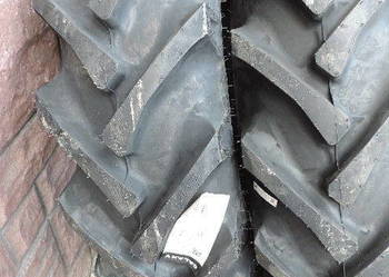 Opona 12.4/28 Galaxy