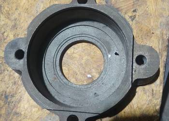 Oprawa łożyska odrzutnika bębna młocarni Bizon Z-056 Z-058 5050620170