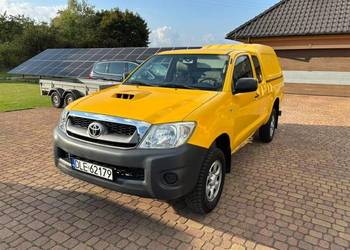 Toyota Hilux terenowa 2 osobowa