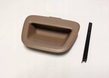 VOLVO V70 XC70 bezowy uchwyt podlogi bagaznika OE 39813511