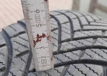 Opony wielosezonowe R17 215/60 Opony wielosezonowe R17 215/60