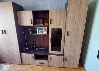 Meblościanka z witryną szklaną, szerokość 290, wysokość 210
