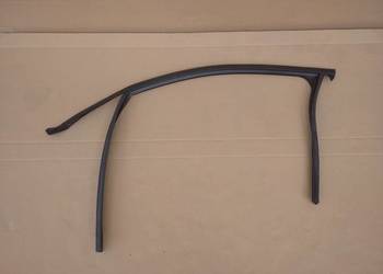 BMW F30 F31 F80 M3 uszczelka prowadzenie szyby drzwi 7414531
