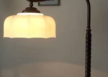 Stara, mosiężna lampa z ruchomym ramieniem. Klosz parasolka. Wysyłkasyłka.