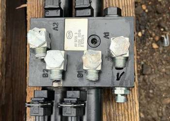 Rozdzielacz hydrauliczny  OM AV 5235 3