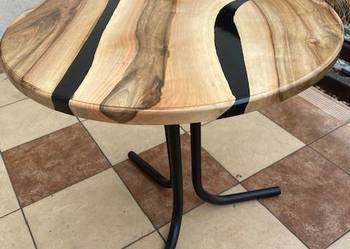 Stolik okrągły z orzecha