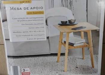 Stolik z funkcją ładowania indukcyjnego