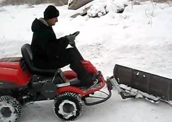 Traktorek odśnieżarka kosiarka Husqvarna R 318