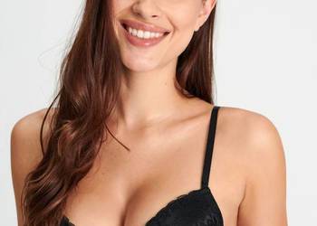 czarny biustonosz push-up Sinsay 70C