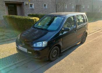 Daihatsu YRV 2002r