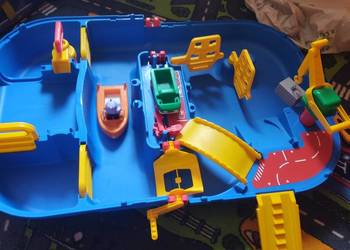 AquaPlay Tor Wodny Piaskownica Łódka Zestaw w Walizce Figurka