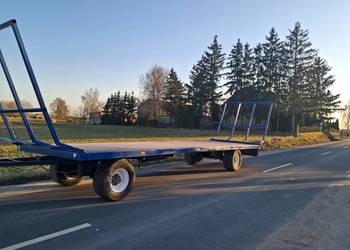 Przyczepa do bel skrzynio palet slomy