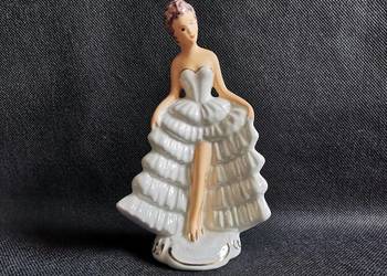 Stara figurka Dama w ukłonie porcelana Jan Jezela Katowice, PRL