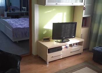 stolik RTV + 2 witryny