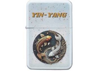 Zapalniczka Benzynowa z Nadrukiem Yin-Yang Koi – Ryby w Kręgu Harmonii