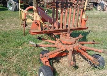 Przetrząsarka, przetsząsacz, zgrabiarka karuzelowa