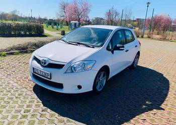 Wynajem Wypożyczalnia aut Toyota Auris