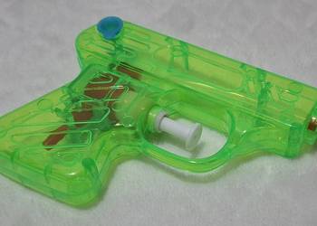 Pistolet, pistolecik na wodę, psikawka, zielony, 10,5cm (Zabawka)