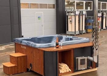 Akrylowa Balia Kąpielowa z Przedłużoną Zabudową Jacuzzi Ogrodowe Spa