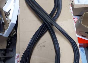 Uszczelka bagażnika Avensis T25 kombi