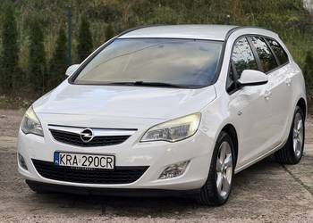 Opel Astra Benzyna