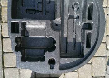 TIPO II LIFTBACK 5 D wypełnienie styropian wkład koła zapasowego bagażnika