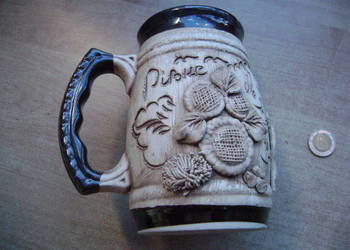 Starocie z PRL - Birofilistyka = Kufel gliniany z ornamentem TANIO