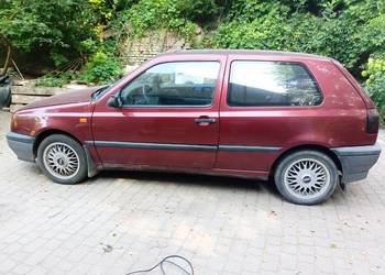 Vw golf 3 , 1.4 benzyna, zdrowy blacharsko, niski przebieg