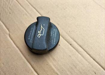 AUDI VW SEAT SKODA KOREK  SILNIKA WLEWU OLEJU 06B103485C